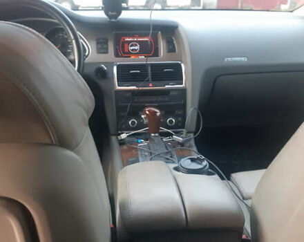 Черный Ауди Ку 7, объемом двигателя 3 л и пробегом 392 тыс. км за 7800 $, фото 6 на Automoto.ua