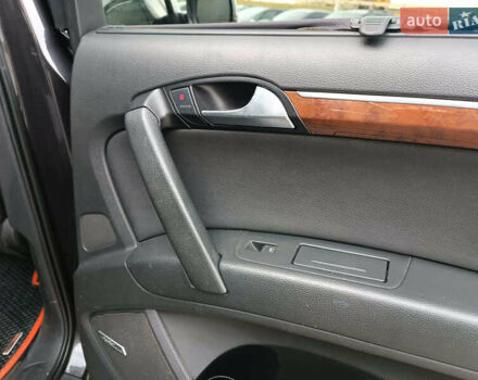 Чорний Ауді Ку 7, об'ємом двигуна 4.2 л та пробігом 220 тис. км за 10000 $, фото 42 на Automoto.ua