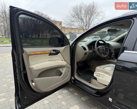 Черный Ауди Ку 7, объемом двигателя 4.2 л и пробегом 291 тыс. км за 9999 $, фото 33 на Automoto.ua