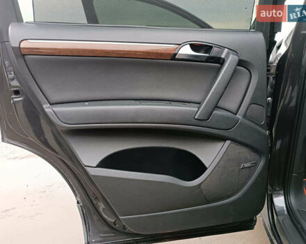 Чорний Ауді Ку 7, об'ємом двигуна 4.2 л та пробігом 220 тис. км за 10000 $, фото 32 на Automoto.ua