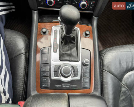 Чорний Ауді Ку 7, об'ємом двигуна 4.2 л та пробігом 335 тис. км за 10599 $, фото 38 на Automoto.ua