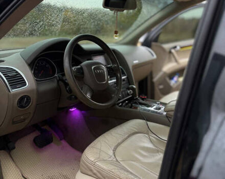 Черный Ауди Ку 7, объемом двигателя 4.16 л и пробегом 279 тыс. км за 10000 $, фото 14 на Automoto.ua