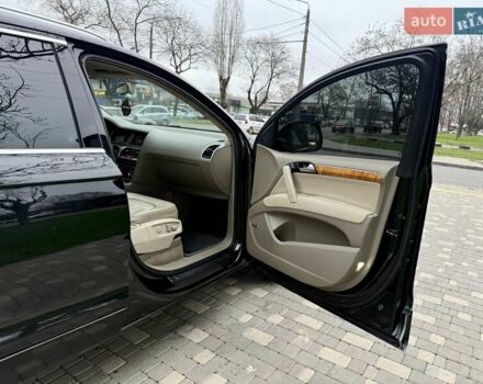 Черный Ауди Ку 7, объемом двигателя 4.2 л и пробегом 291 тыс. км за 9999 $, фото 48 на Automoto.ua