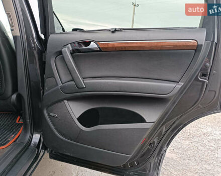 Чорний Ауді Ку 7, об'ємом двигуна 4.2 л та пробігом 220 тис. км за 10000 $, фото 39 на Automoto.ua