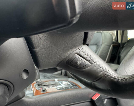 Чорний Ауді Ку 7, об'ємом двигуна 4.2 л та пробігом 335 тис. км за 10599 $, фото 39 на Automoto.ua