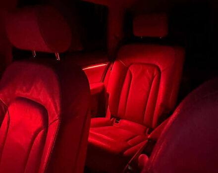 Черный Ауди Ку 7, объемом двигателя 4.16 л и пробегом 279 тыс. км за 10000 $, фото 6 на Automoto.ua