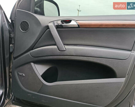 Чорний Ауді Ку 7, об'ємом двигуна 4.2 л та пробігом 220 тис. км за 10000 $, фото 44 на Automoto.ua