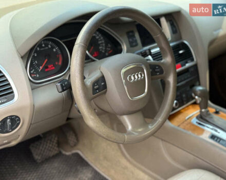 Черный Ауди Ку 7, объемом двигателя 4.2 л и пробегом 260 тыс. км за 10440 $, фото 22 на Automoto.ua