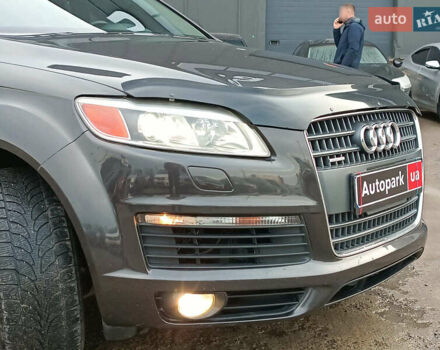 Чорний Ауді Ку 7, об'ємом двигуна 4.2 л та пробігом 220 тис. км за 10000 $, фото 17 на Automoto.ua