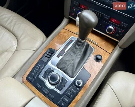 Черный Ауди Ку 7, объемом двигателя 4.2 л и пробегом 291 тыс. км за 9999 $, фото 52 на Automoto.ua