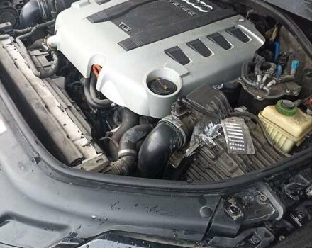 Черный Ауди Ку 7, объемом двигателя 4.1 л и пробегом 380 тыс. км за 13800 $, фото 7 на Automoto.ua