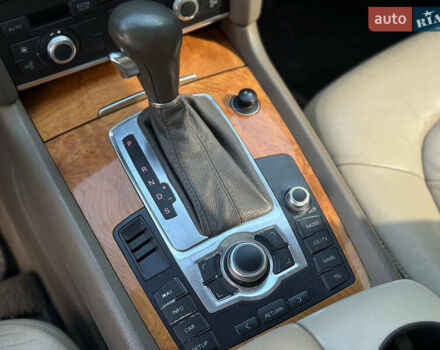 Черный Ауди Ку 7, объемом двигателя 4.2 л и пробегом 260 тыс. км за 10440 $, фото 24 на Automoto.ua