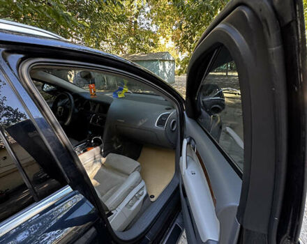 Черный Ауди Ку 7, объемом двигателя 4.13 л и пробегом 247 тыс. км за 17200 $, фото 14 на Automoto.ua