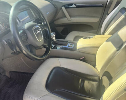 Черный Ауди Ку 7, объемом двигателя 4.13 л и пробегом 315 тыс. км за 18000 $, фото 4 на Automoto.ua