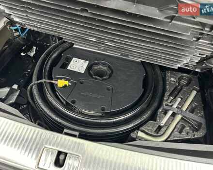 Черный Ауди Ку 7, объемом двигателя 2.97 л и пробегом 257 тыс. км за 12500 $, фото 41 на Automoto.ua