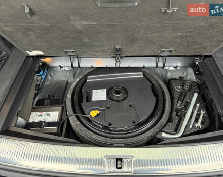 Ауді Ку 7 2012 у Сарнах на Automoto.ua Чорний Ауді Ку 7, об'ємом двигуна 3 л та пробігом 273 тис. км за 21000 $, фото 41 на Automoto.ua