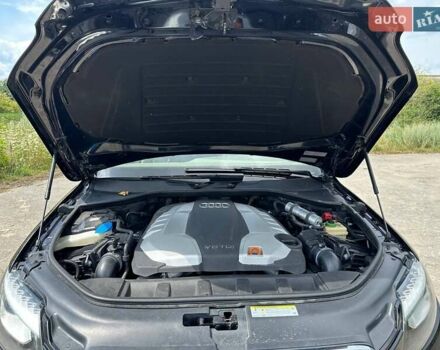 Черный Ауди Ку 7, объемом двигателя 4.2 л и пробегом 209 тыс. км за 20000 $, фото 9 на Automoto.ua