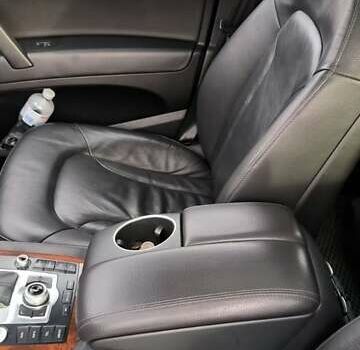 Чорний Ауді Ку 7, об'ємом двигуна 3 л та пробігом 193 тис. км за 15000 $, фото 18 на Automoto.ua