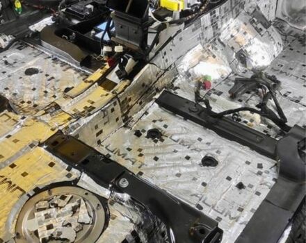 Чорний Ауді Ку 7, об'ємом двигуна 3 л та пробігом 108 тис. км за 19300 $, фото 16 на Automoto.ua