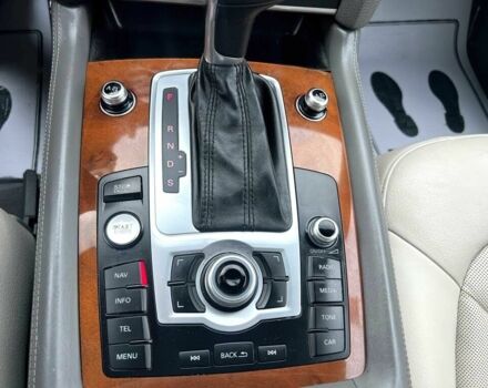 Черный Ауди Ку 7, объемом двигателя 3 л и пробегом 75 тыс. км за 12000 $, фото 7 на Automoto.ua