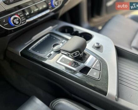 Ауді Ку 7 2016 у Хмельницькому на Automoto.ua Чорний Ауді Ку 7, об'ємом двигуна 2.97 л та пробігом 233 тис. км за 31900 $, фото 62 на Automoto.ua