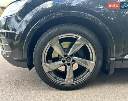 Чорний Ауді Ку 7, об'ємом двигуна 3 л та пробігом 260 тис. км за 33700 $, фото 6 на Automoto.ua