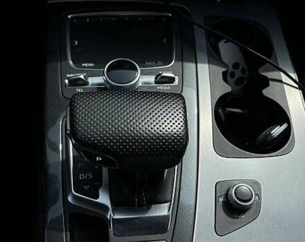 Черный Ауди Ку 7, объемом двигателя 2.97 л и пробегом 220 тыс. км за 35000 $, фото 6 на Automoto.ua