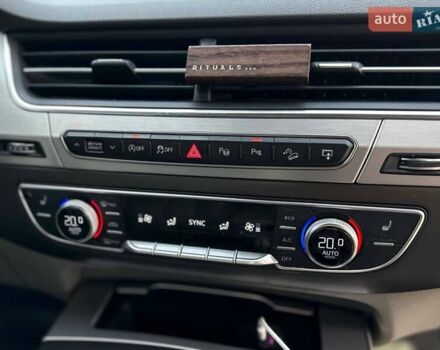 Ауді Ку 7 2016 у Києві на Automoto.ua Чорний Ауді Ку 7, об'ємом двигуна 2.97 л та пробігом 238 тис. км за 33700 $, фото 31 на Automoto.ua