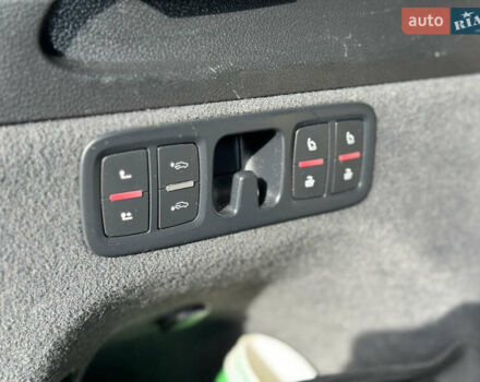 Чорний Ауді Ку 7, об'ємом двигуна 3 л та пробігом 260 тис. км за 33700 $, фото 7 на Automoto.ua