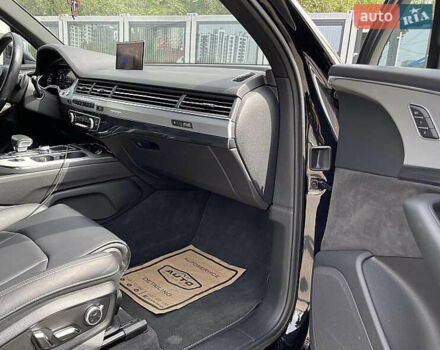 Черный Ауди Ку 7, объемом двигателя 2.97 л и пробегом 220 тыс. км за 35000 $, фото 5 на Automoto.ua