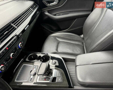 Чорний Ауді Ку 7, об'ємом двигуна 3 л та пробігом 167 тис. км за 25950 $, фото 27 на Automoto.ua