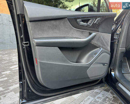 Ауди Ку 7 2017 в Киеве на Automoto.ua Черный Ауди Ку 7, объемом двигателя 3 л и пробегом 140 тыс. км за 47799 $, фото 43 на Automoto.ua