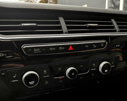 Черный Ауди Ку 7, объемом двигателя 3 л и пробегом 225 тыс. км за 29000 $, фото 21 на Automoto.ua