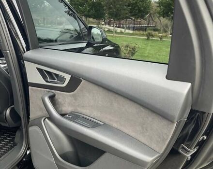 Ауди Ку 7 2017 в Киеве на Automoto.ua Черный Ауди Ку 7, объемом двигателя 2.97 л и пробегом 195 тыс. км за 42900 $, фото 29 на Automoto.ua