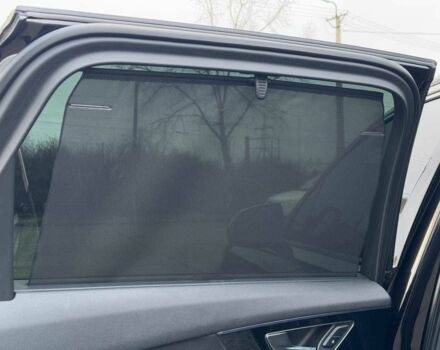 Чорний Ауді Ку 7, об'ємом двигуна 0 л та пробігом 130 тис. км за 22000 $, фото 20 на Automoto.ua