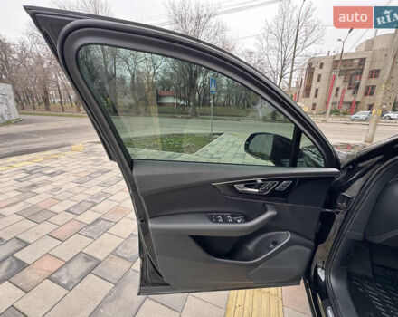 Черный Ауди Ку 7, объемом двигателя 3 л и пробегом 200 тыс. км за 29999 $, фото 46 на Automoto.ua