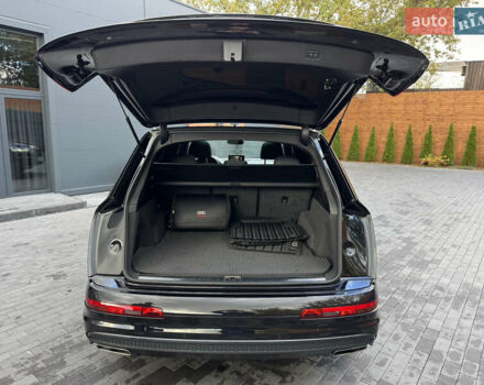 Ауди Ку 7 2017 в Киеве на Automoto.ua Черный Ауди Ку 7, объемом двигателя 3 л и пробегом 140 тыс. км за 47799 $, фото 60 на Automoto.ua