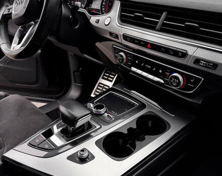 Черный Ауди Ку 7, объемом двигателя 2.97 л и пробегом 150 тыс. км за 39000 $, фото 42 на Automoto.ua