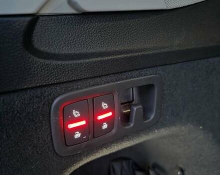 Чорний Ауді Ку 7, об'ємом двигуна 1.98 л та пробігом 63 тис. км за 33733 $, фото 30 на Automoto.ua