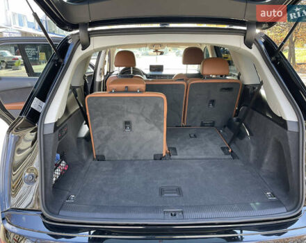 Ауди Ку 7 2017 в Ивано-Франковске на Automoto.ua Черный Ауди Ку 7, объемом двигателя 2.99 л и пробегом 140 тыс. км за 45500 $, фото 10 на Automoto.ua