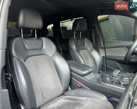 Ауди Ку 7 2017 в Киеве на Automoto.ua Черный Ауди Ку 7, объемом двигателя 3 л и пробегом 140 тыс. км за 47799 $, фото 75 на Automoto.ua