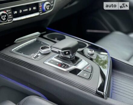 Черный Ауди Ку 7, объемом двигателя 2.97 л и пробегом 249 тыс. км за 40200 $, фото 17 на Automoto.ua