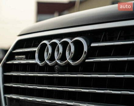 Чорний Ауді Ку 7, об'ємом двигуна 3 л та пробігом 117 тис. км за 31900 $, фото 12 на Automoto.ua