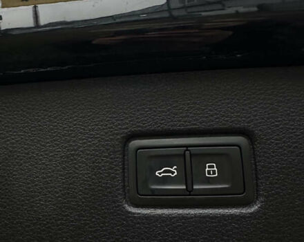 Черный Ауди Ку 7, объемом двигателя 1.98 л и пробегом 211 тыс. км за 24900 $, фото 9 на Automoto.ua