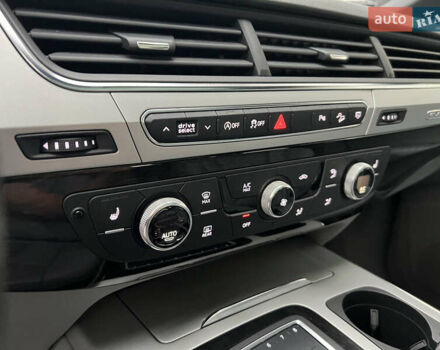 Черный Ауди Ку 7, объемом двигателя 1.98 л и пробегом 92 тыс. км за 27900 $, фото 24 на Automoto.ua