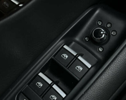 Черный Ауди Ку 7, объемом двигателя 1.98 л и пробегом 211 тыс. км за 24900 $, фото 30 на Automoto.ua