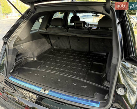 Черный Ауди Ку 7, объемом двигателя 2.97 л и пробегом 89 тыс. км за 68000 $, фото 52 на Automoto.ua