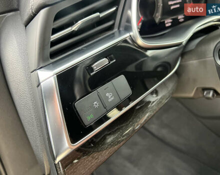 Чорний Ауді Ку 7, об'ємом двигуна 3 л та пробігом 31 тис. км за 50900 $, фото 26 на Automoto.ua