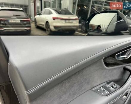 Черный Ауди Ку 7, объемом двигателя 2.97 л и пробегом 28 тыс. км за 113139 $, фото 16 на Automoto.ua