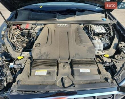 Черный Ауди Ку 7, объемом двигателя 2 л и пробегом 30 тыс. км за 43000 $, фото 10 на Automoto.ua